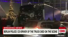 독일 베를린에서 트럭 한 대가 크리스마스 상점으로 돌진해 사상자가 발생했다. ⓒCNN 보도화면 캡쳐