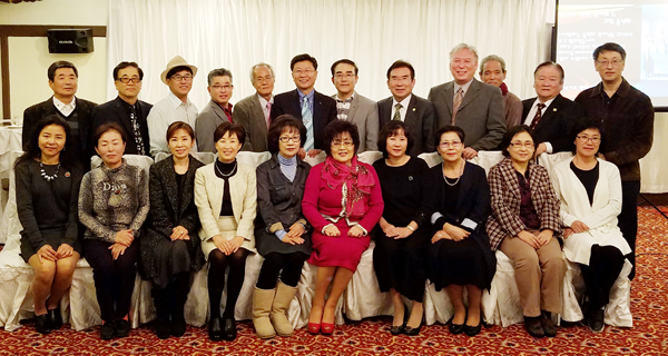 남가주교협과 남가주목사회에 속한 목회자들이 2016년을 보내는 송년모임을 함께 했다. 