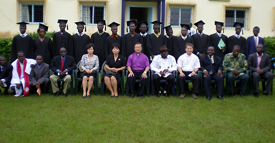 KPCA 동북노회는 매해 입테시 신학교 졸업식즈음 코트디브와르를 방문하고 있다. 