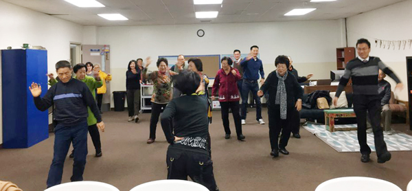 나성한인교회 소망아카데미 건강댄스 시간