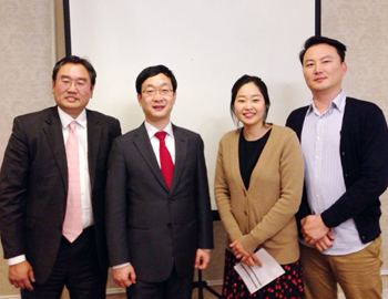 세미나를 주최했던 변호사 및 관계자들