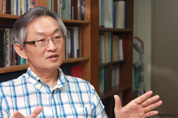 ▲배본철 교수(성결대학교 신학대학장/성령의 삶 코스 대표)