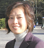 봉사사역이지만 이를 통해 받는 은혜가 더 크다고 말하는 최신애 선교코디네이터