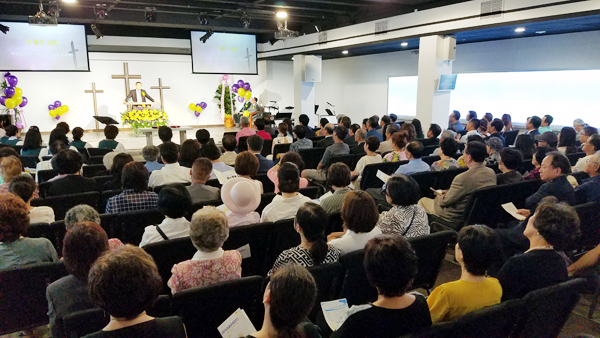 올림픽장로교회가 창립 25주년을 맞이해 감사예배를 드렸다.