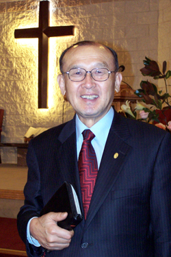 뉴욕 초대교회를 찾아 부흥성회를 인도한 이동휘 목사