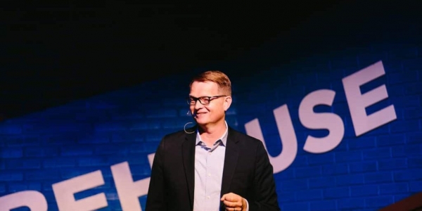 ▲캐리 뉴호프 목사 ⓒ캐리 뉴호프 웹사이트