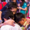▲미얀마에서 열린 기독교 행사 '러브조이피스페스티벌'에 참석한 아이 두 명이 기도를 받고 있다. ⓒ프랭클린 그래함 목사 페이스북 캡처