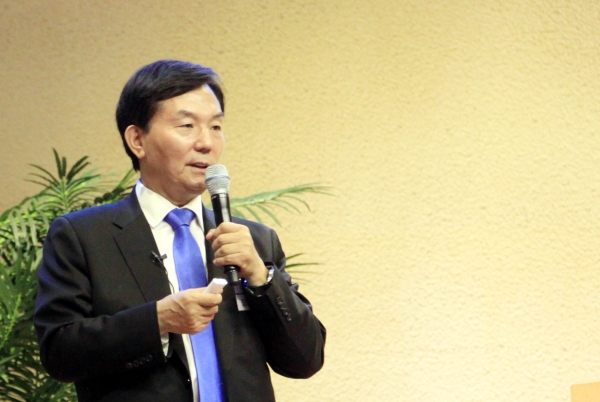 ▲김인식 목사가 강의하고 있다. ⓒ교회성장연구소 제공