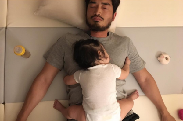 ▲장윤주 남편 정승민과 딸 리사. ⓒ정승민