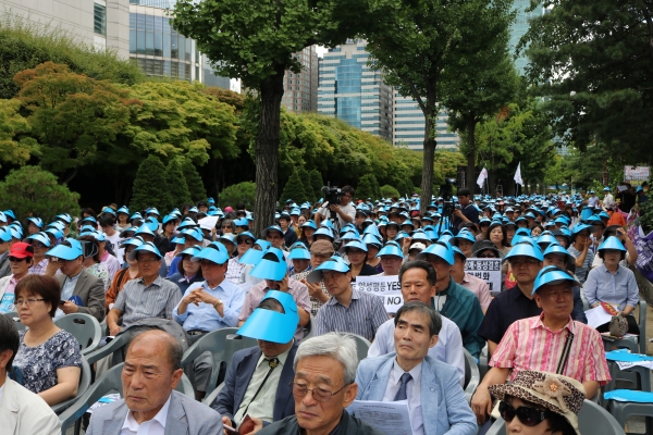 ▲도로를 가득 메운 참석자들. ⓒ동반연 제공