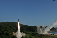 한미 미사일 부대가 북한의 거듭되는 미사일 도발에 대응해 동해안에서 한미 연합 탄도미사일 사역을 실시하던 모습 ⓒ합참
