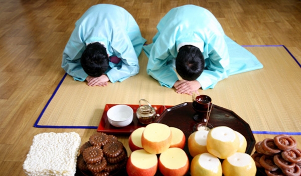 ▲한 가정의 제사 모습. ⓒ유튜브 캡처