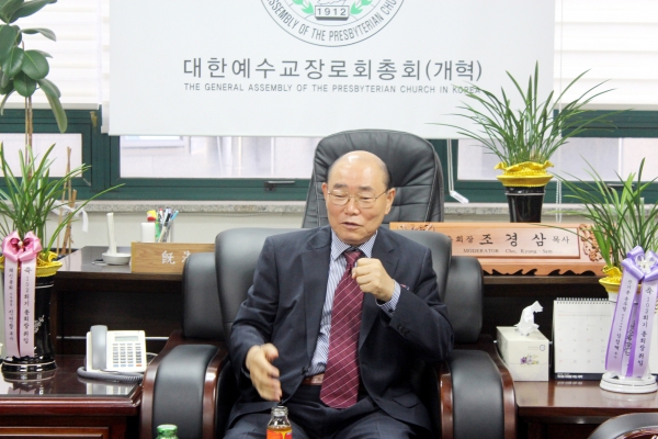 ▲조경삼 신임 총회장이 질문에 답하고 있다. ⓒ이대웅 기자