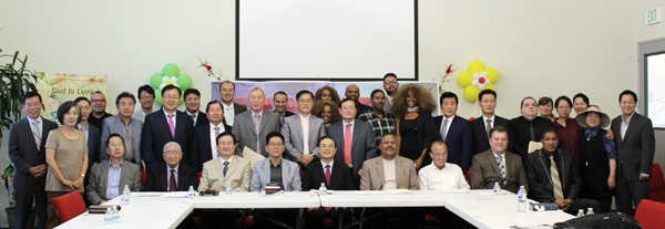 지난 19일 남가주 지역을 대표하는 한인교계 지도자들과 여러 다민족 지도자들이 은혜한인교회에 모여 행사 준비 상황을 점검하고 성공적 행사를 위해 기도했다. 