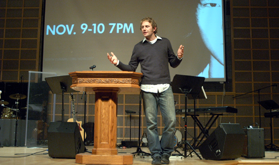 Christian Andrews 목사가 스피커로 나섰다. ⓒ찬양교회