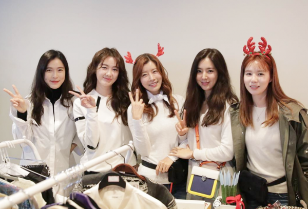 ▲가희, 박탐희, 박시은, 유선, 이요원, 이태란, 한채아를 비롯한 크리스천 스타들이 지난 23일 가졌던 '브릿지 바자회(Bridge Bazaar)'의 수익금 12,459,980원을 기부했다. ⓒ유선 공식 인스타그램