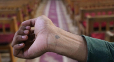 콥트 기독교인의 손목에 새겨진 십자가 모양의 문신. ⓒ오픈도어즈