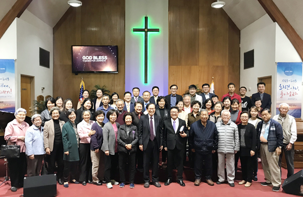 갓스윌연합교회가 창립 50주년을 맞이해 정태기 목사를 초청해 치유 상담 세미나를 개최했다.