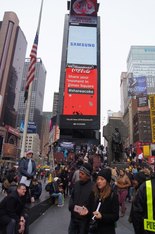 27일 오후2시 뉴욕 타임스퀘어 광장에서 트럼프와 자유대한민국을 위한 기도회가 개최됐다. 이날 기도회 구호는 