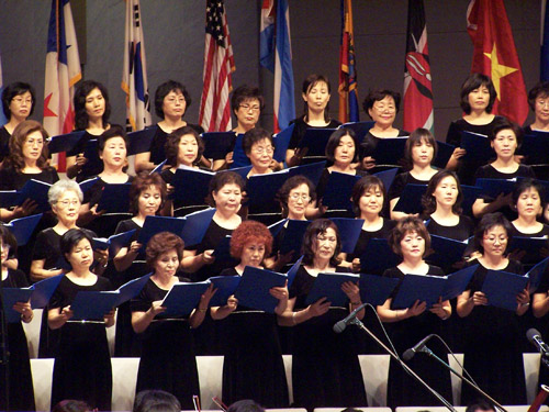 순복음뉴욕교회 예루살렘 오케스트라와 성가대.