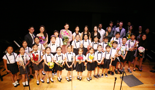 한국의 친구들을 위해 이번 공연을 준비한 위드뮤직의 멤버들