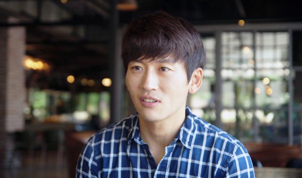 ▲가수 박지헌은 현실적인 육아의 어려움을 이기기 위해 이같은 삶을 감당할 수 있는 사랑을 달라고 기도한다. ⓒ김신의 기자