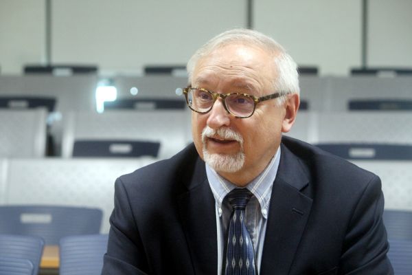 
고대 근동학 권위자 존 월튼 휘튼칼리지 구약학 교수