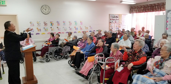 장애우사랑교회에서 어르신 찬송가 암송 경연대회가 열렸다.