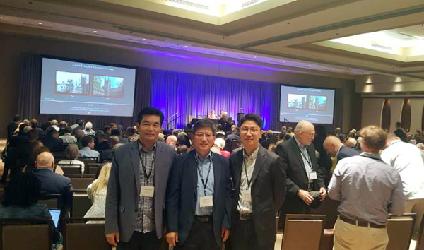 덴버에서 열린 정례 회의에 참석한 미주장신대의 구경모 교무처장, 이상명 총장, 강우중 교수.