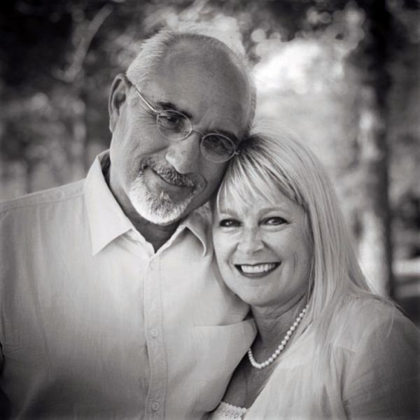 테일러 목사와 케시 테일러 사모. ⓒ케시 테일러 SNS