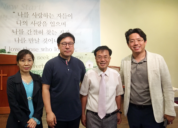 이번 세미나에서 강의한 선우권 목사(왼쪽에서 세 번째)