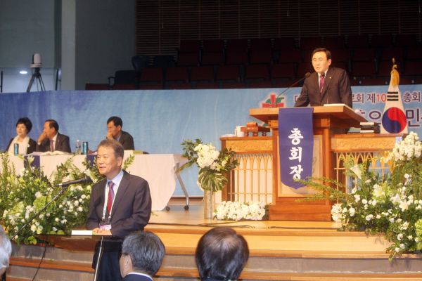 ▲헌법위원회 보고가 진행되고 있다. ⓒ이대웅 기자