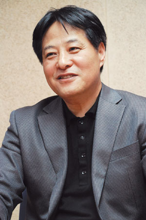 이성수 감독 프로필. ⓒFishtree