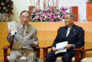 김명혁 목사와 최복규 목사(왼쪽부터)가 이야기하고 있다. ⓒ이대웅 기자