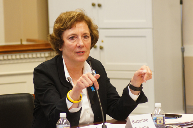 북한자유연합 대표 수잔 솔티 여사가 참조 발언을 하고 있다.