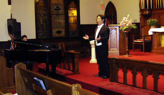 브니엘콘서트콰이어의 이병찬 지휘자의 감독아래 7명의 솔리스트들이 출연했다.