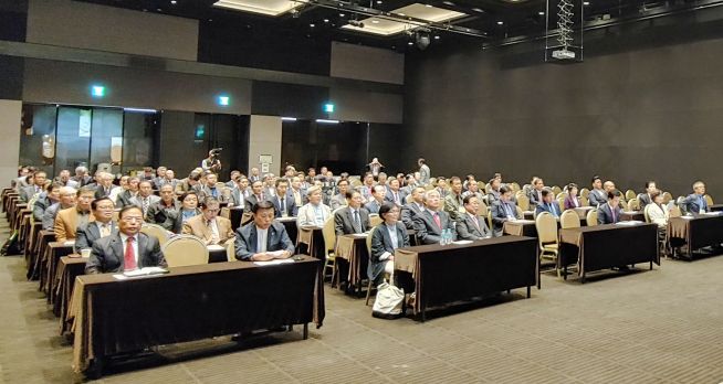 회무가 진행되고 있다.