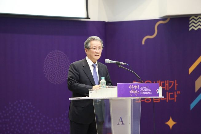 소망교회에서 은퇴한 김지철 목사. 