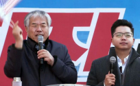 전광훈 목사(왼쪽)의 지난달 14일 광화문 집회 참석 모습. 