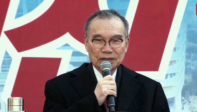 김진홍 목사가 4일 광화문 집회에 참석해 설교했다. ⓒ유튜브 ‘너알아TV’ 영상 캡쳐