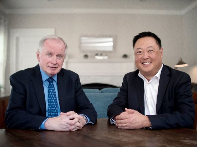 D. A. 카슨 대표의 뒤를 이어받는 줄리어스 김 신임 대표(왼쪽부터). ⓒTGC