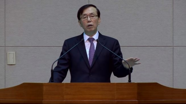 9일 박세덕 목사가 영상으로 예배를 인도하는 모습. ⓒ유튜브