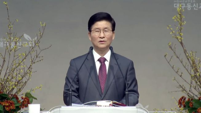 권성수 목사가 설교하고 있다. ⓒ홈페이지