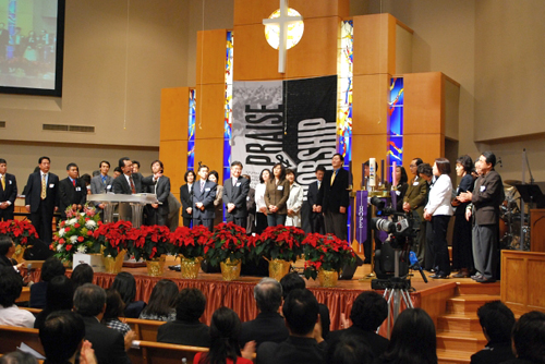 새롭게 선출된 교회일군들