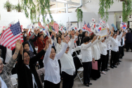3.1절 101주년 감사예배 및 구국기도회에서 대한민국 만세를 외치는 LA 한인들