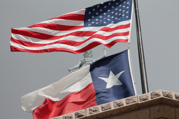 텍사스주 목회자들이 예배를 제한하는 지역 판사를 대상으로 소송을 제기, 예배 드릴 권한을 되찾은데 이어 다른 지역의 예배를 제한하는 판사를 대상으로도 소송을 계획하고 있다.