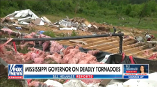 미국 남부 지역을 강타한 토네이도로 폐허가 된 모습