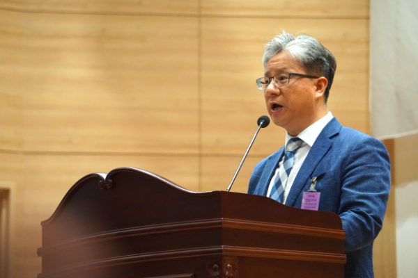 성산생명윤리연구소장 이명진 소장