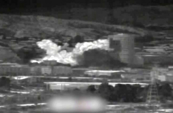 과거 경기도 파주시 접경지대 군 관측 장비에 포착된 개성공단 남북공동연락사무소 폭파 모습 @국방부