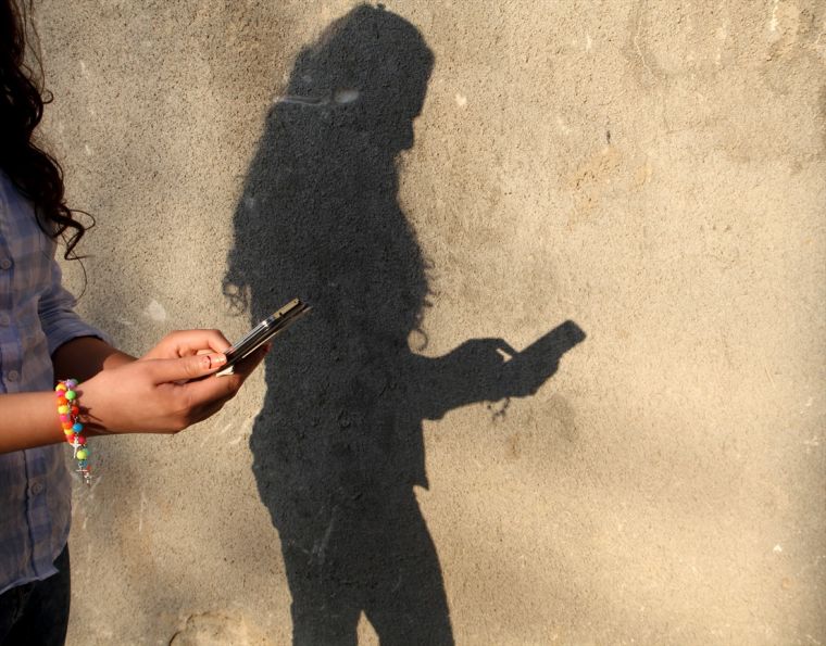 중동에 소셜 미디어를 통해 용감하게 복음을 전하는 이들의 사연이 영국 크리스천투데이를 통해 소개됐다.